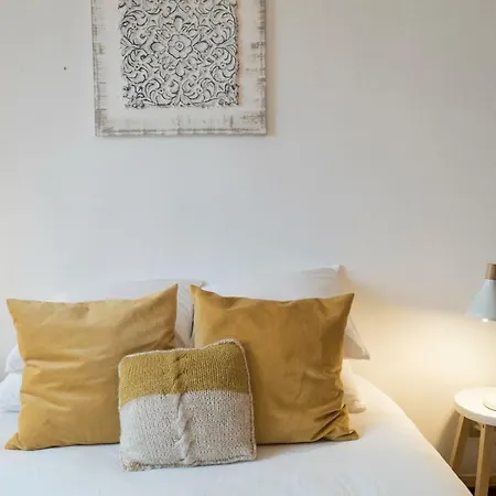 Pine Tree Apartment